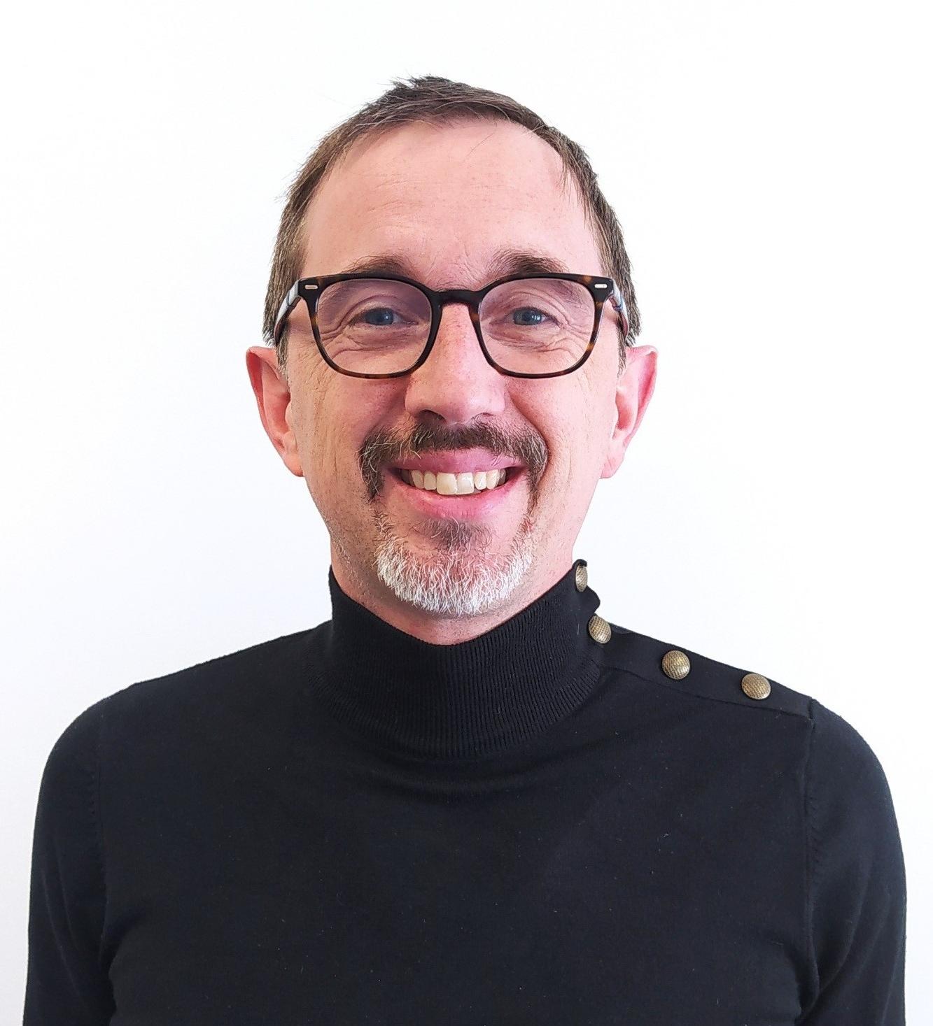 ???????Cyril VILLAT, charg�� de la strat��gie, des projets, des 平台游戏注册领体验金 et des relations hospitalo-universitaires